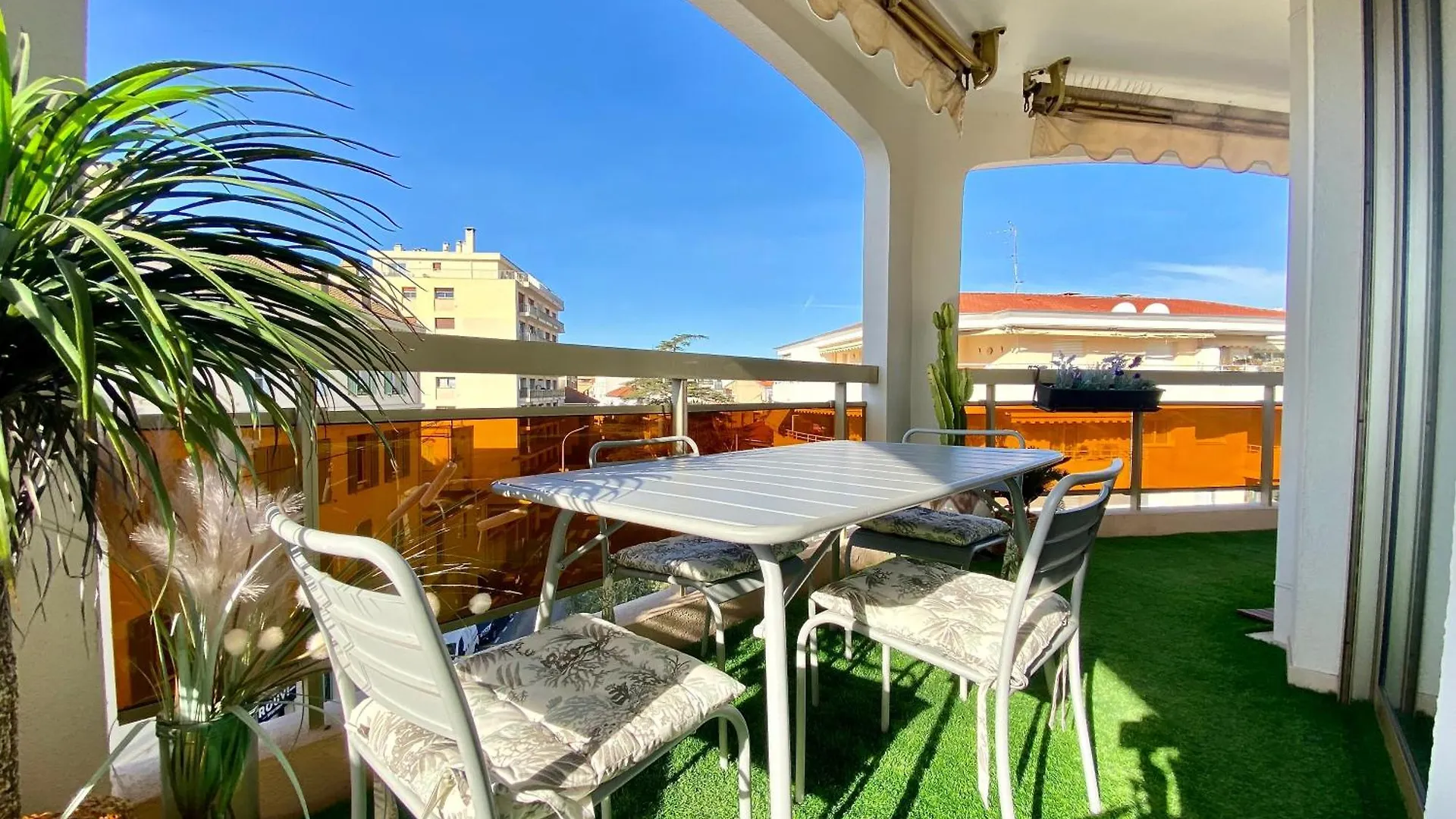 Le Verdi By Scls Locations Cannes Apartment