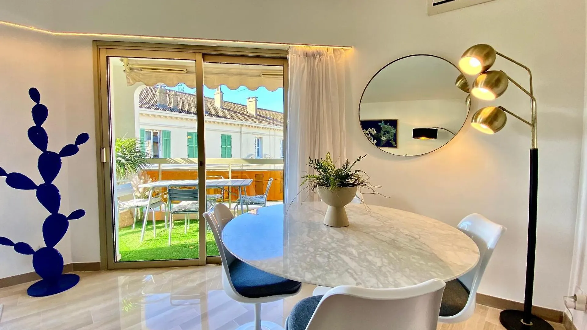 Apartment Le Verdi By Scls Locations Cannes